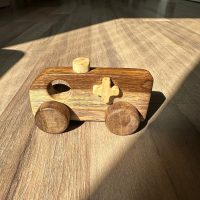 Đồ Chơi Gỗ Hình Xe Cấp Cứu